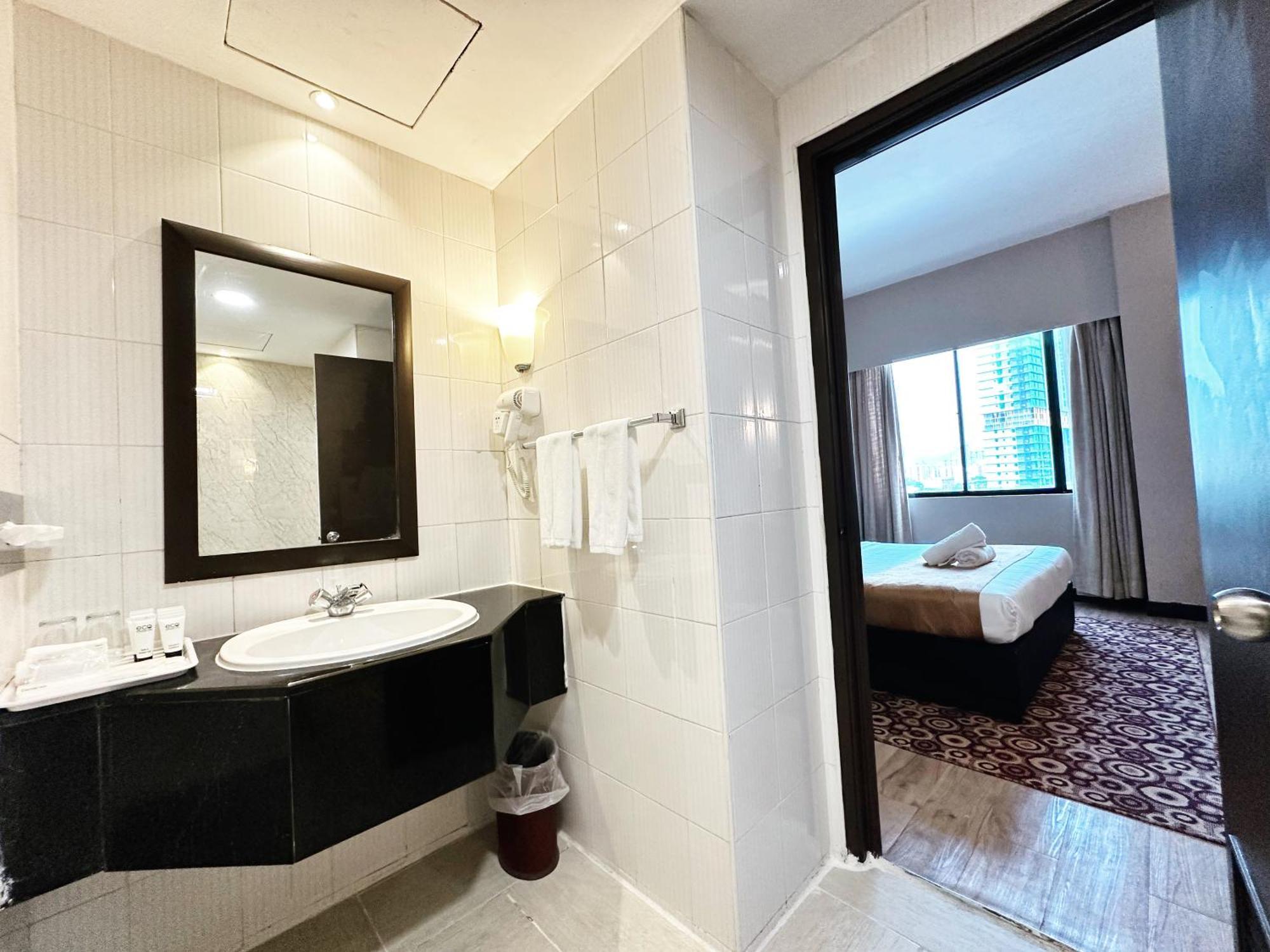 Regalpark Hotel Kuala Lumpur Exteriör bild