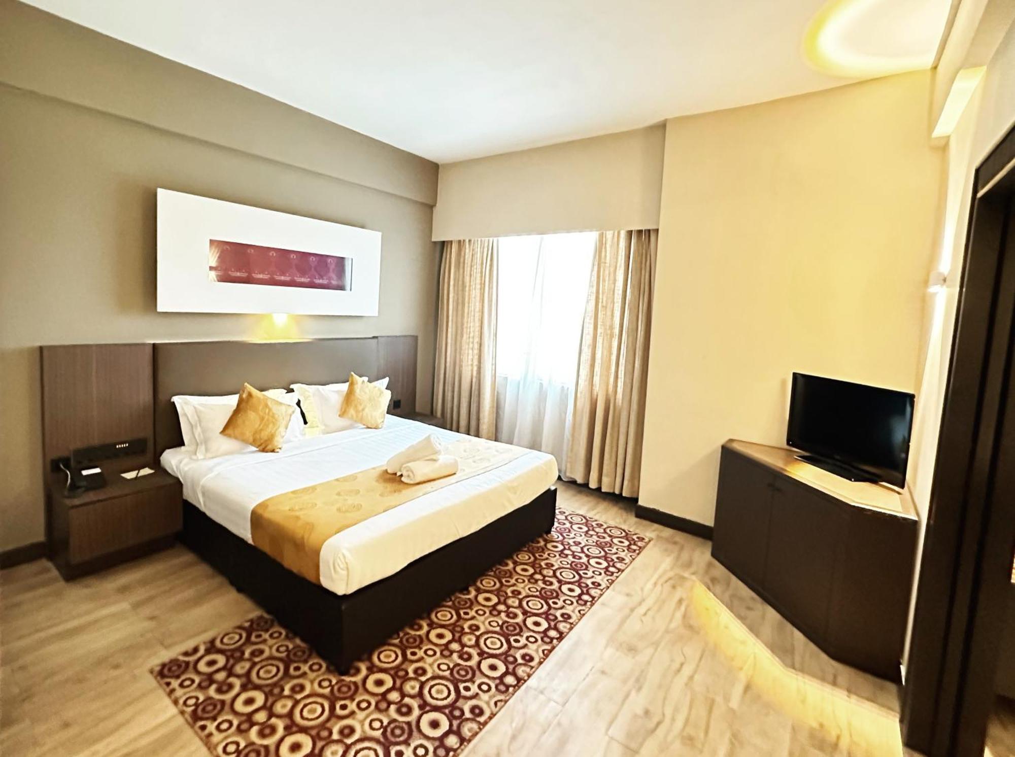 Regalpark Hotel Kuala Lumpur Exteriör bild