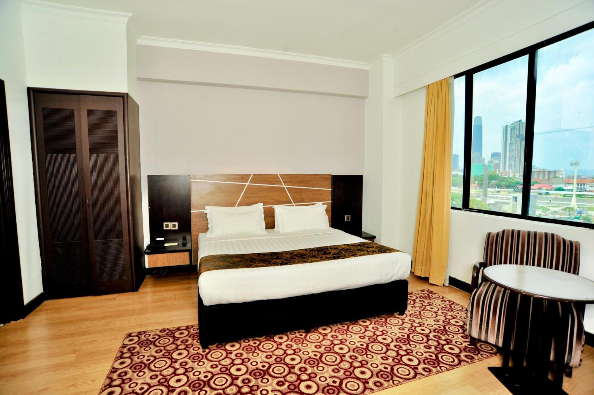 Regalpark Hotel Kuala Lumpur Exteriör bild
