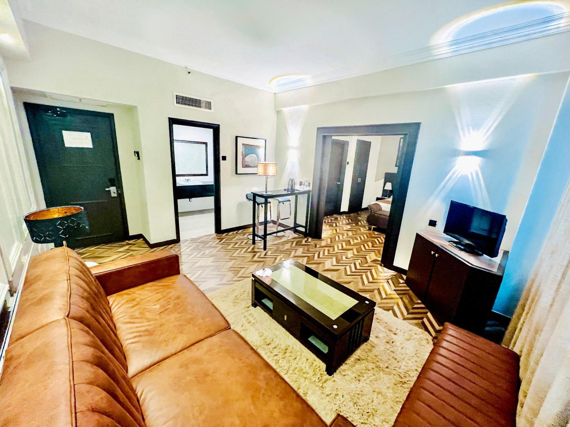 Regalpark Hotel Kuala Lumpur Exteriör bild