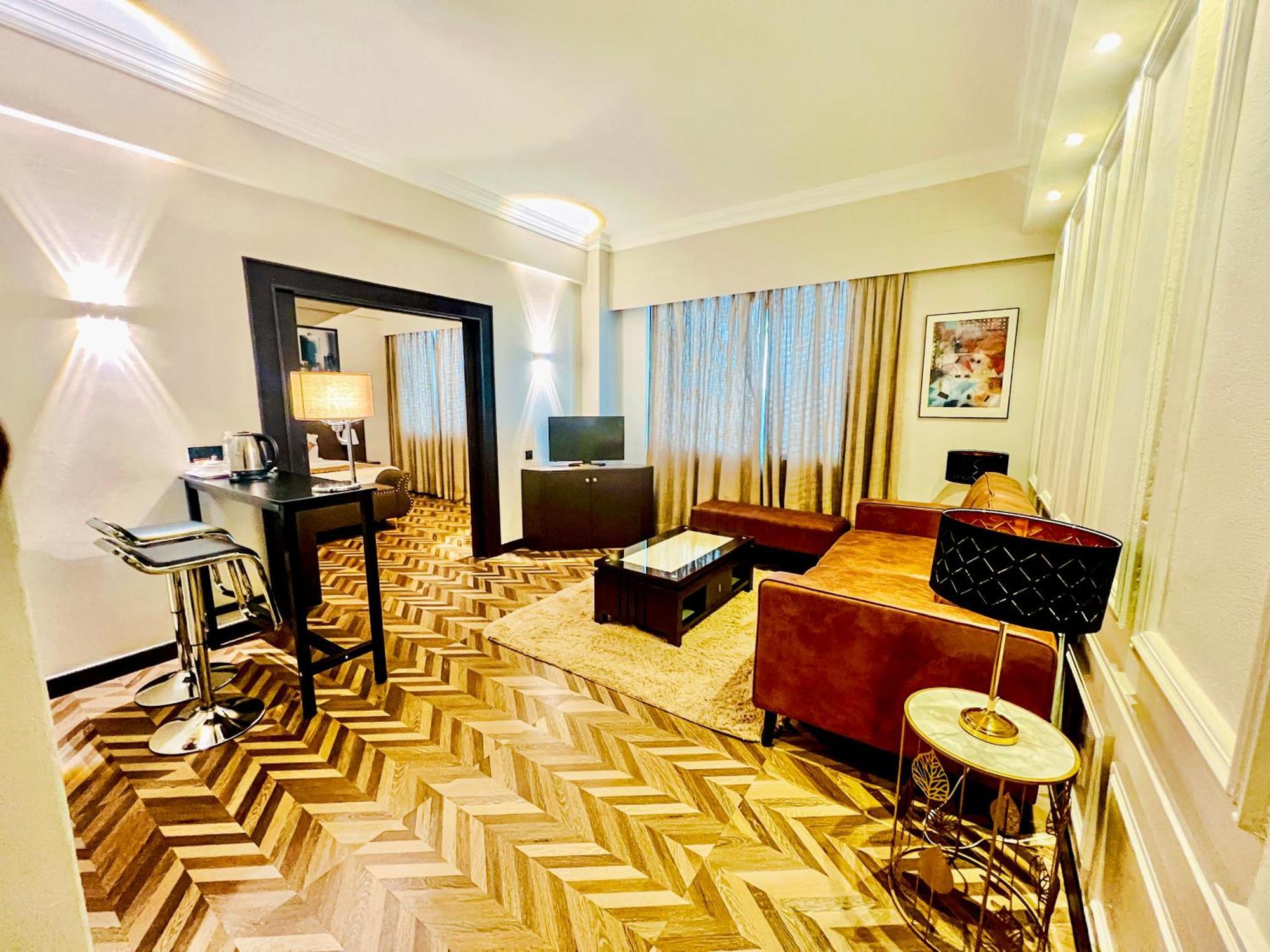 Regalpark Hotel Kuala Lumpur Exteriör bild