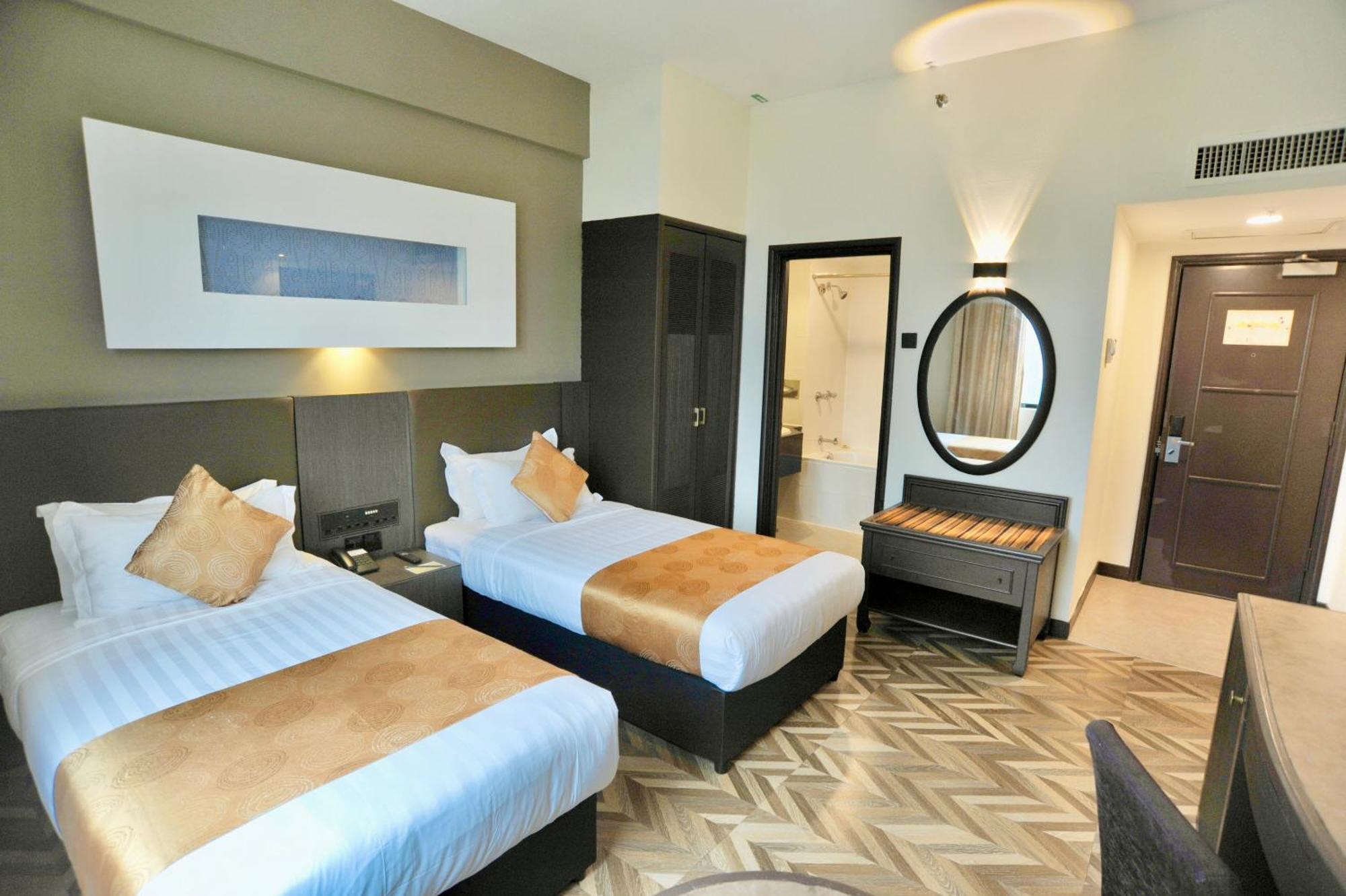 Regalpark Hotel Kuala Lumpur Exteriör bild
