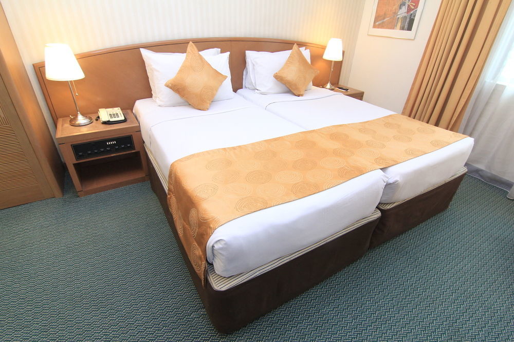 Regalpark Hotel Kuala Lumpur Exteriör bild